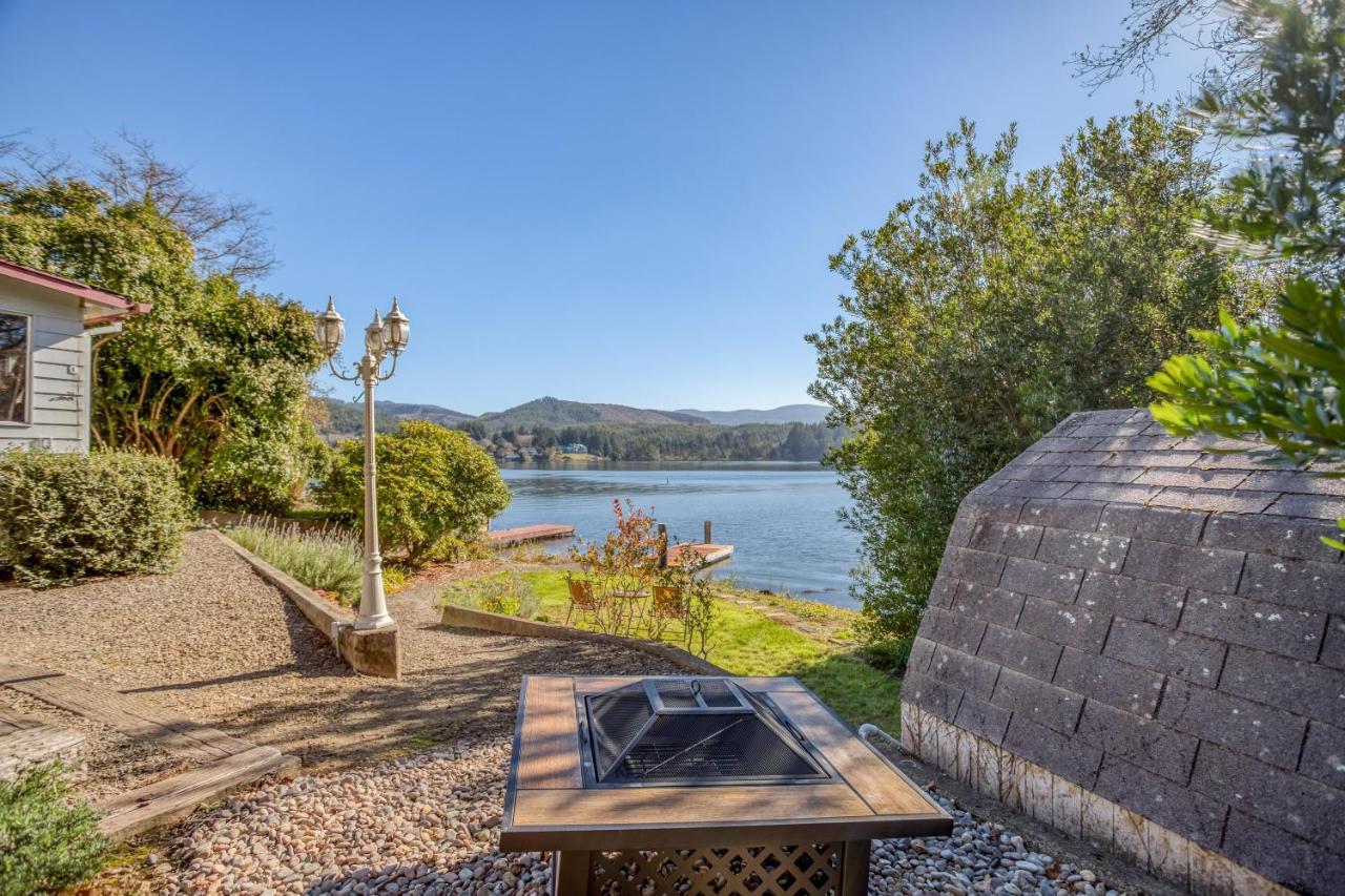 Regatta Park Lake House Lincoln City Extérieur photo