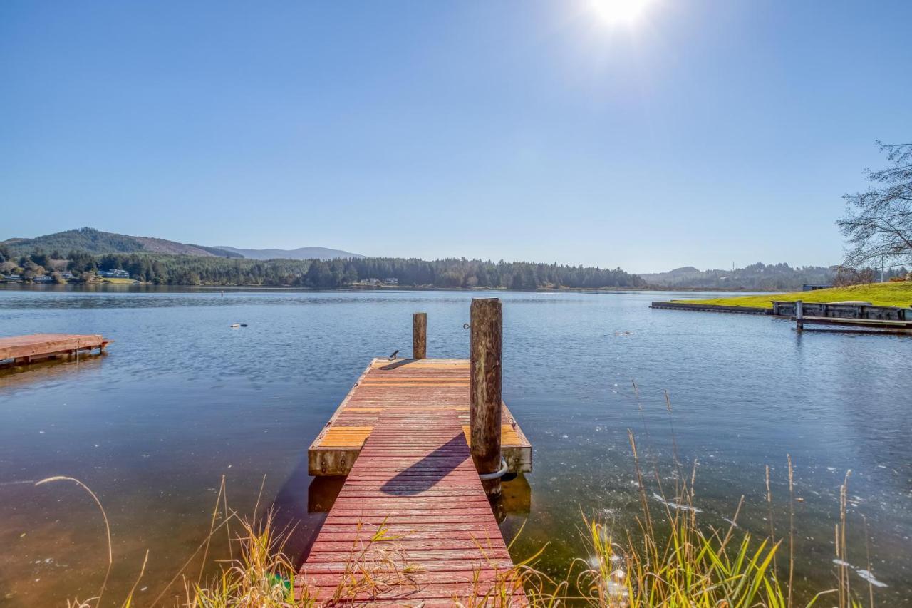 Regatta Park Lake House Lincoln City Extérieur photo