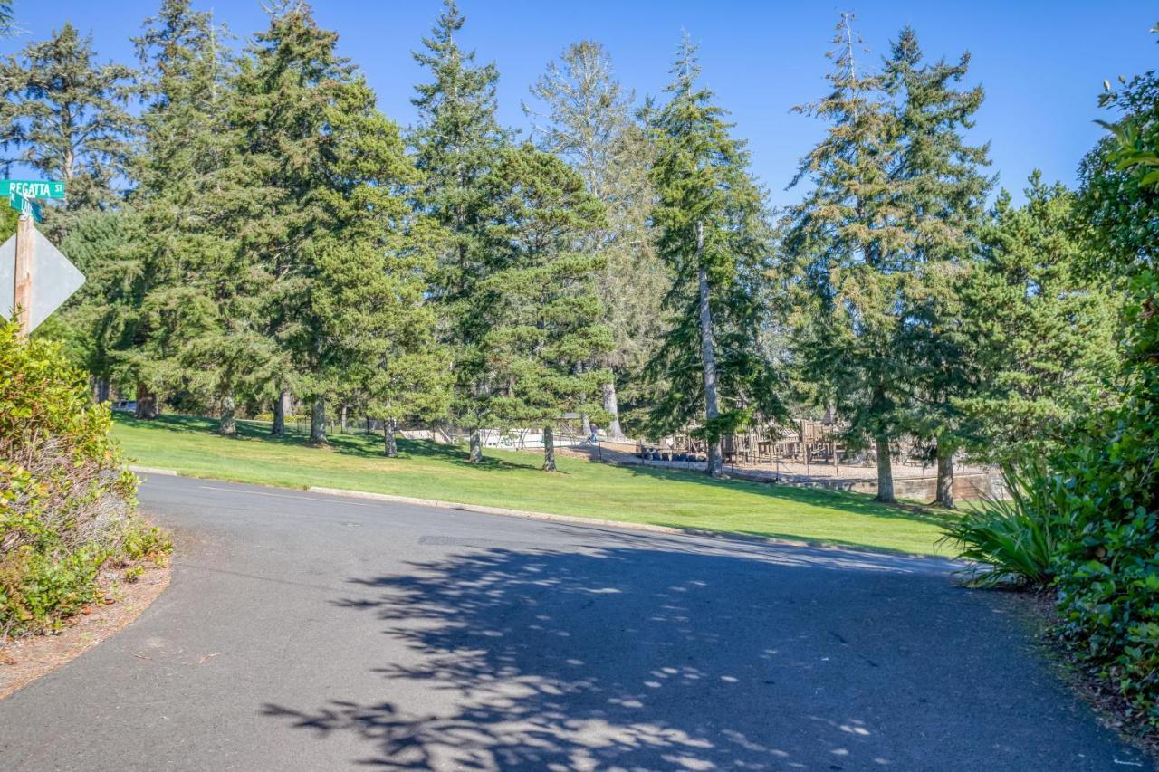 Regatta Park Lake House Lincoln City Extérieur photo